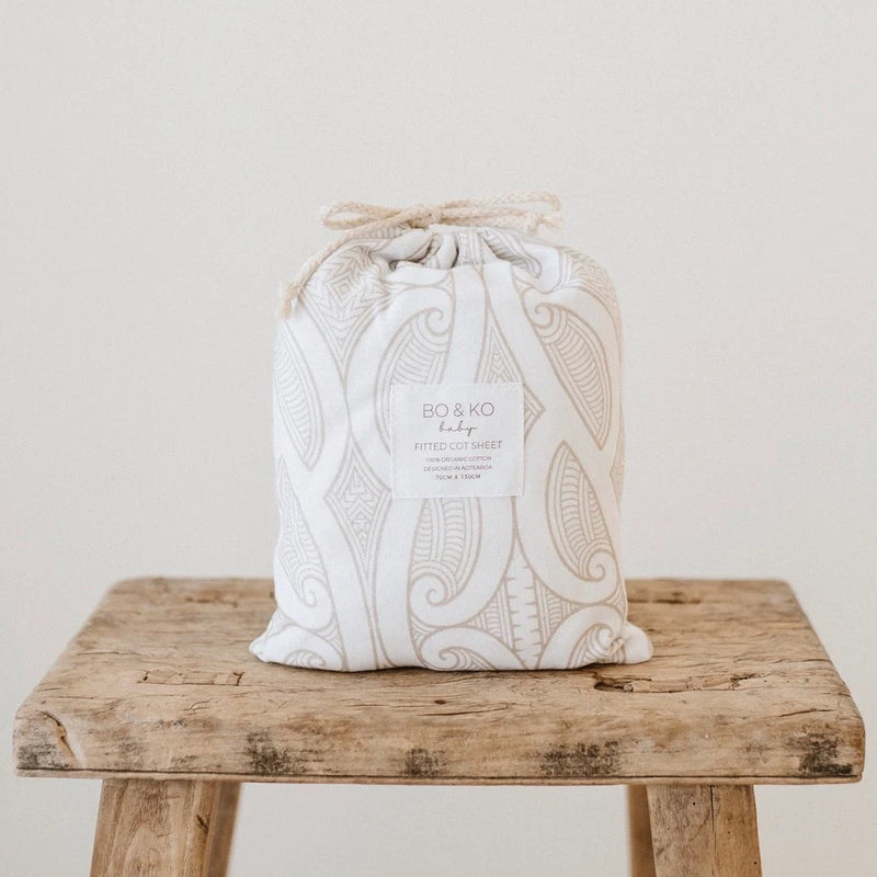 Fitted Cot Sheet | Te Pātiki Mocha