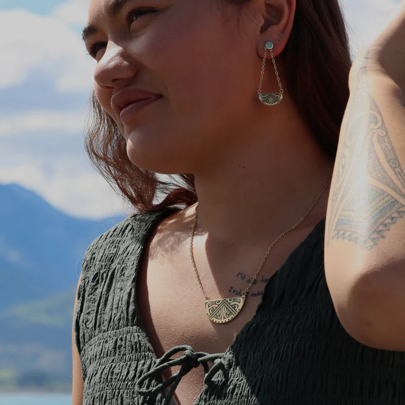Maunga-nui Breastplate Necklace