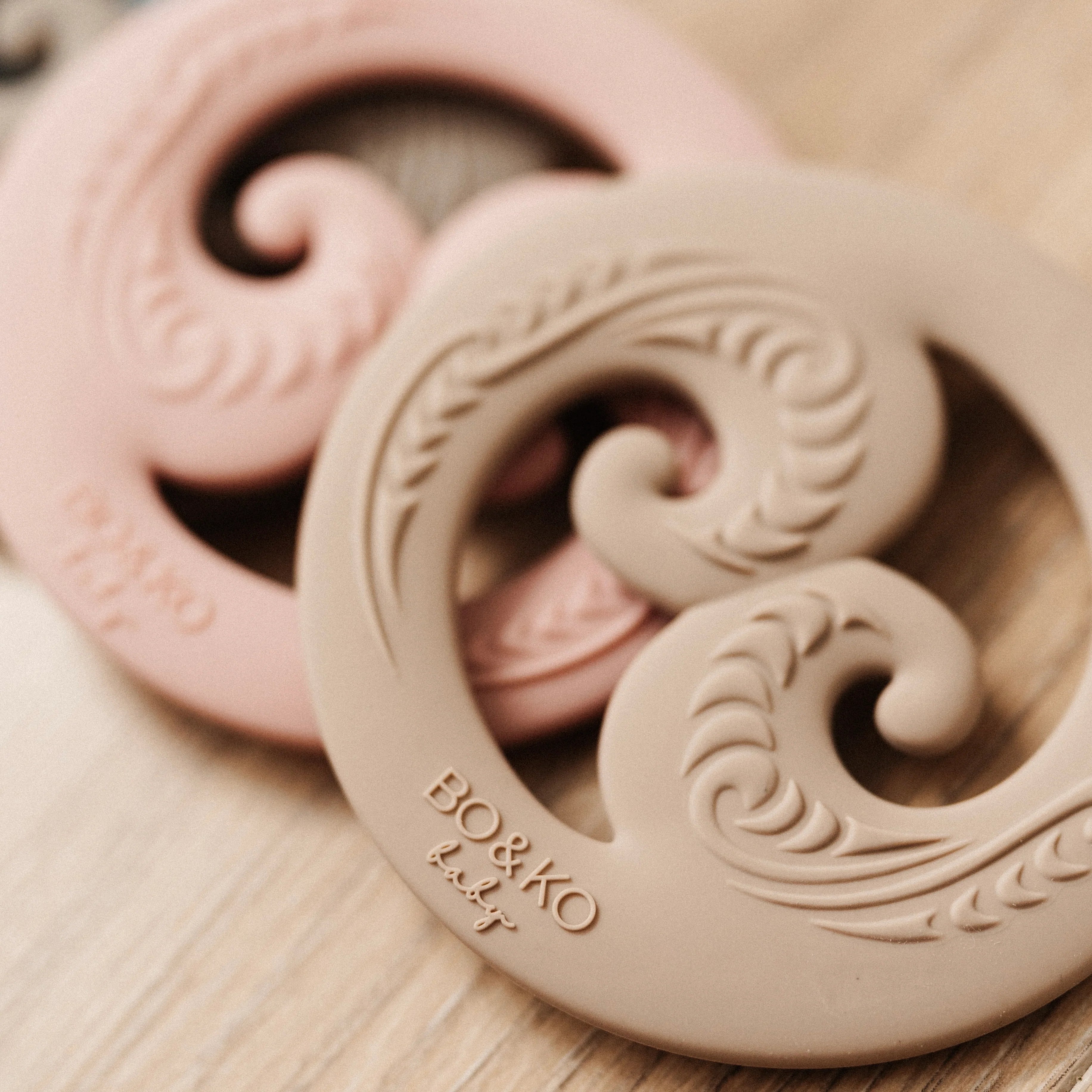 Koru Teether | Latte