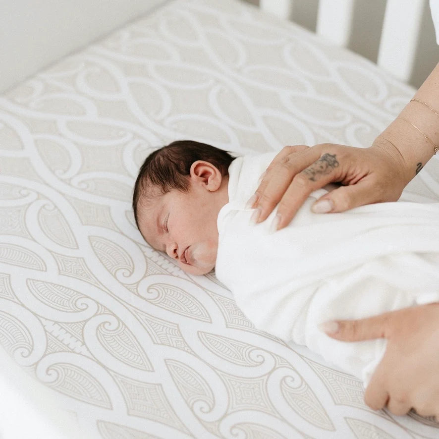 Fitted Cot Sheet | Te Pātiki Mocha