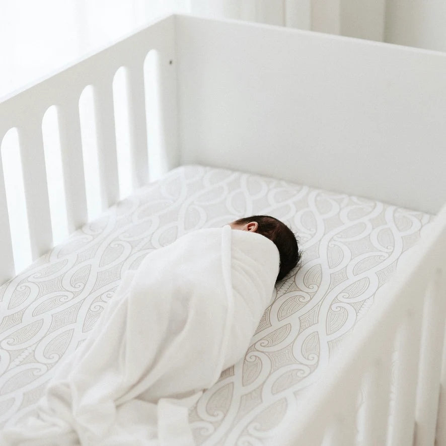 Fitted Cot Sheet | Te Pātiki Mocha