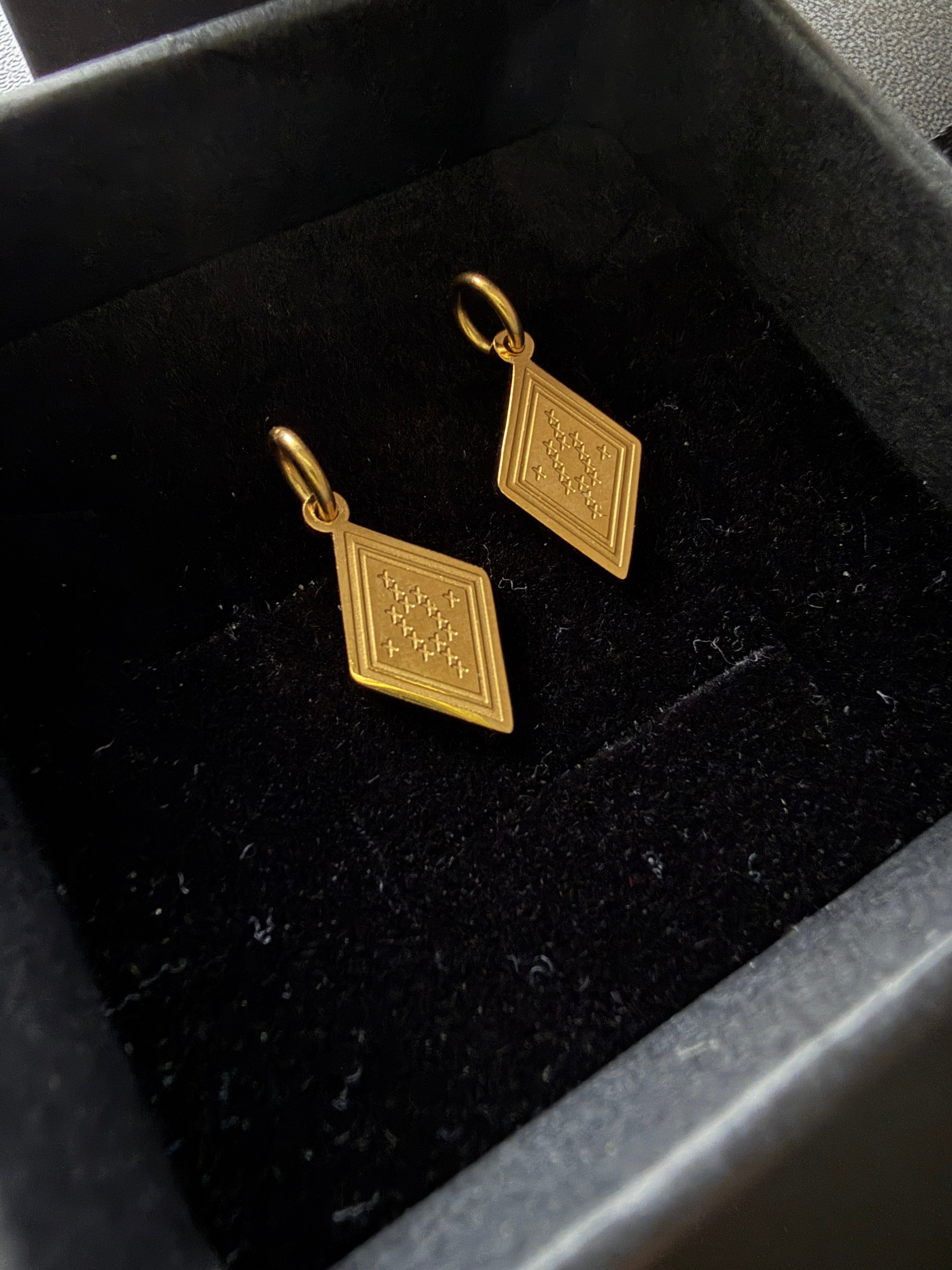 Hinetakurua Charms