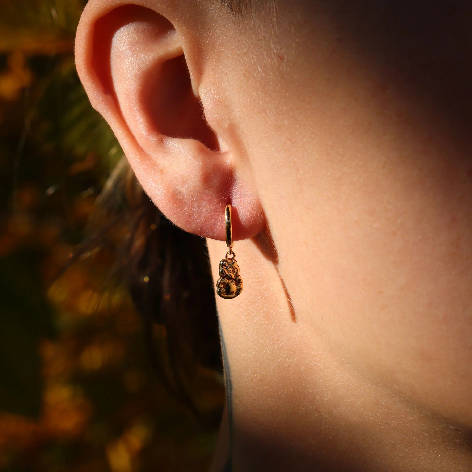 Tiki Pendant Huggies