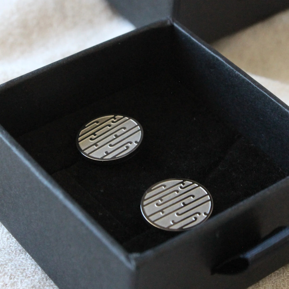 Tuku Iho Studs